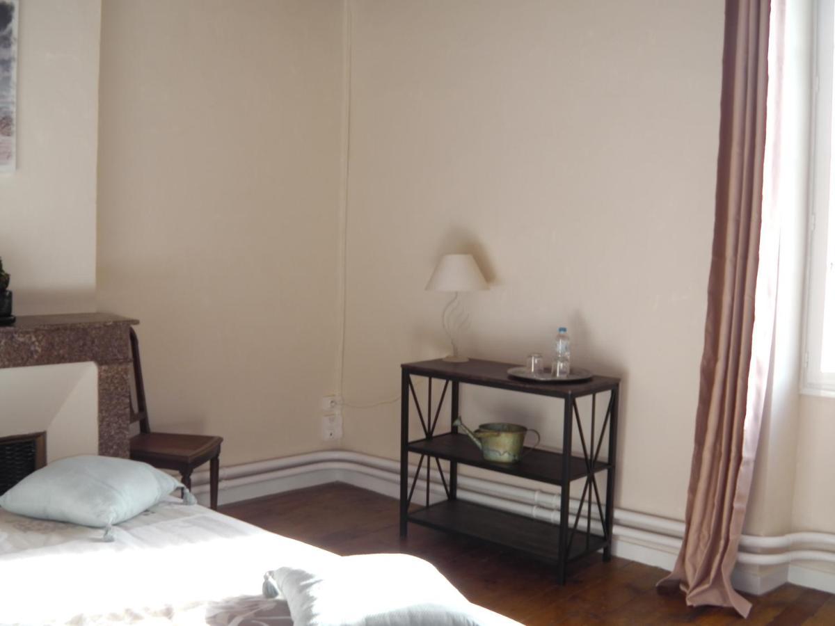 Bed and Breakfast Aux Vieux Fours Noaillac Esterno foto