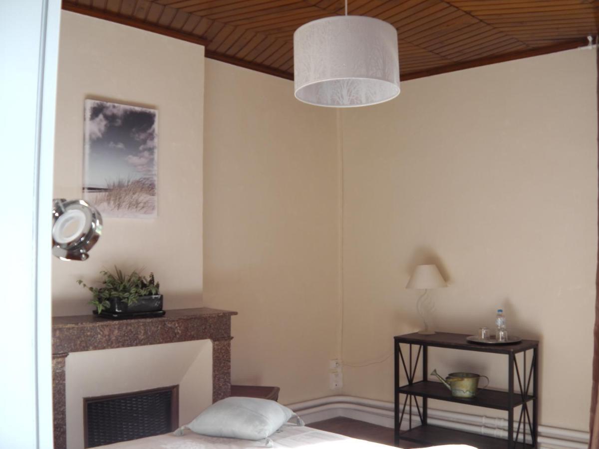 Bed and Breakfast Aux Vieux Fours Noaillac Esterno foto