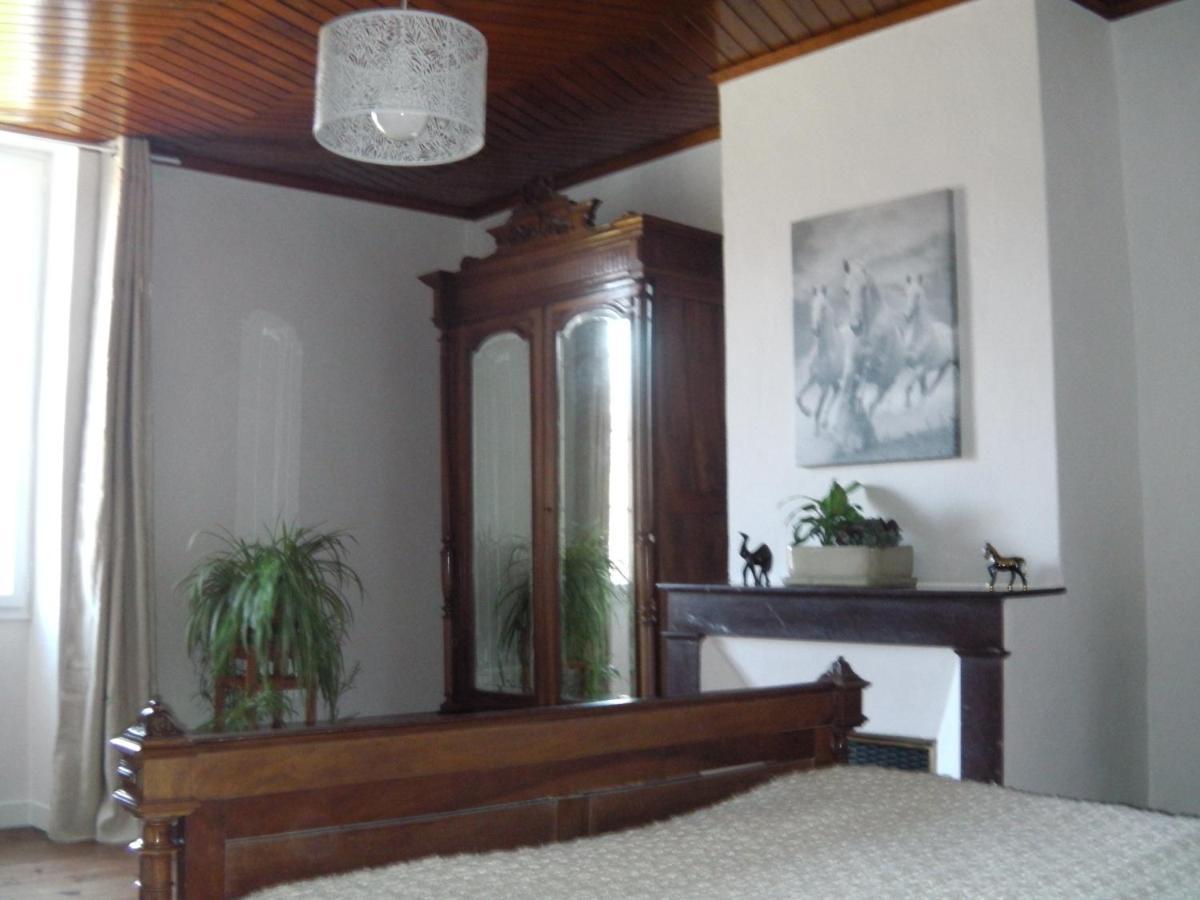 Bed and Breakfast Aux Vieux Fours Noaillac Esterno foto