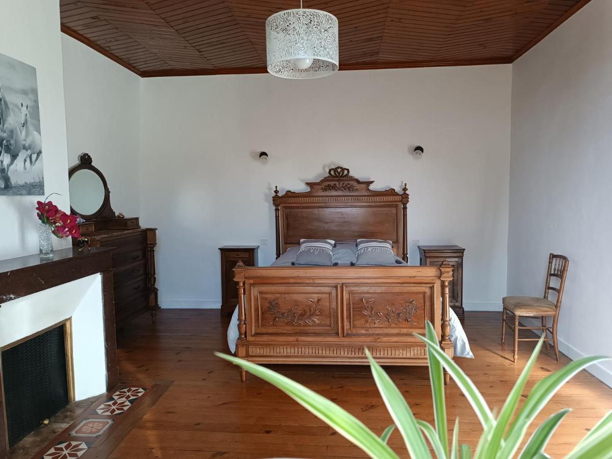 Bed and Breakfast Aux Vieux Fours Noaillac Esterno foto